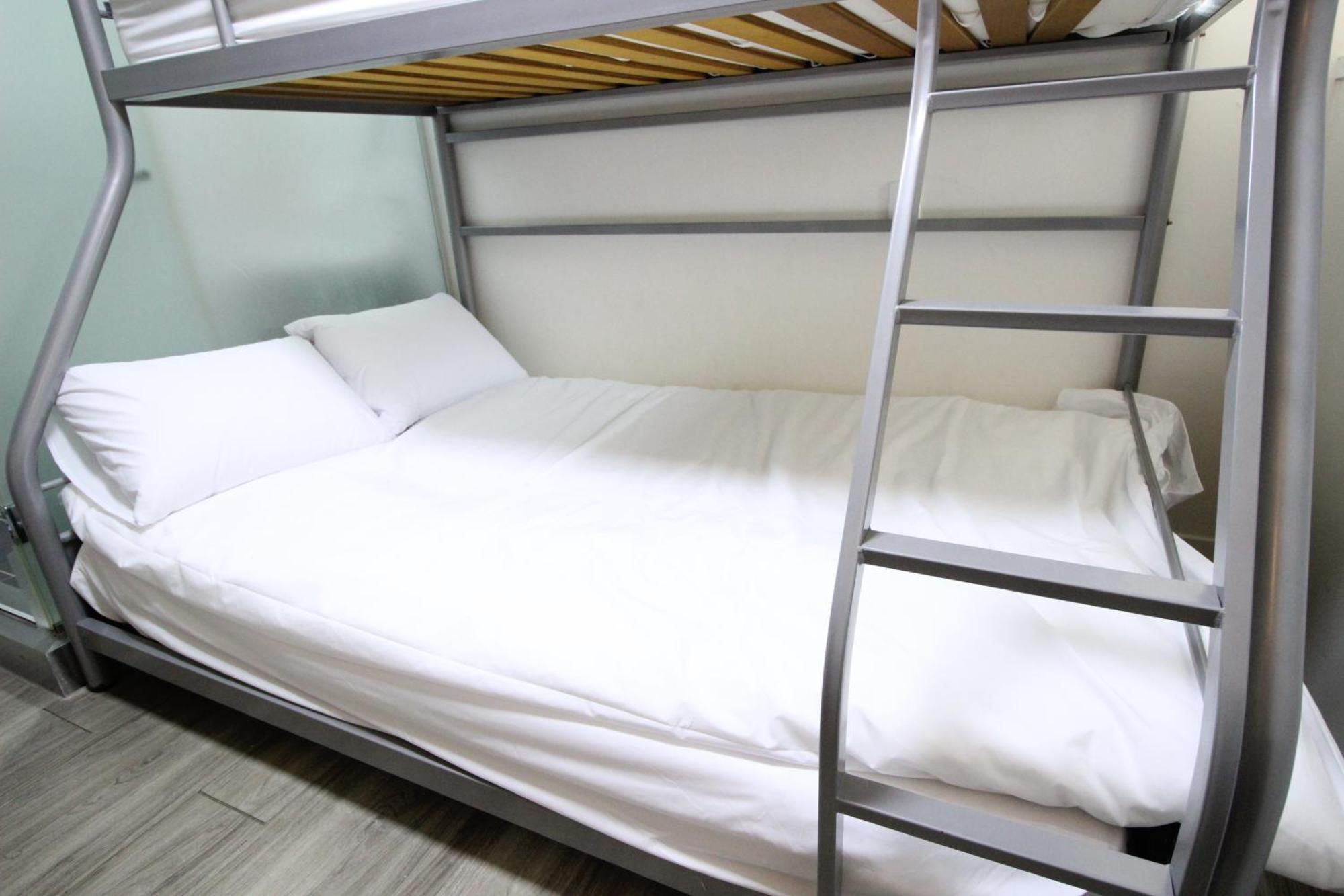 Golden Park Myeongdong Hotel 2*